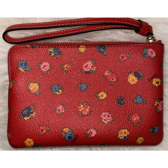 Women's Coach Floral Print Wristlet Small Red EUC - Picture 3 of 10